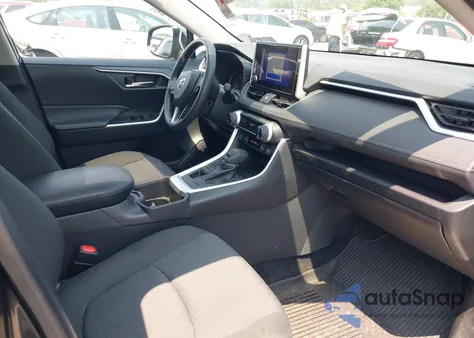 2024 Toyota Rav4 Xle z USA, uszkodzony, nr VIN 2T3P1RFV6RC467534